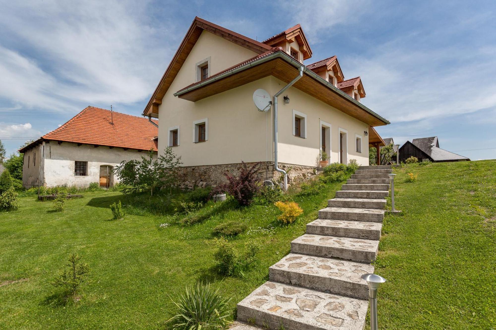 Villa Lypche Besenova Exterior photo