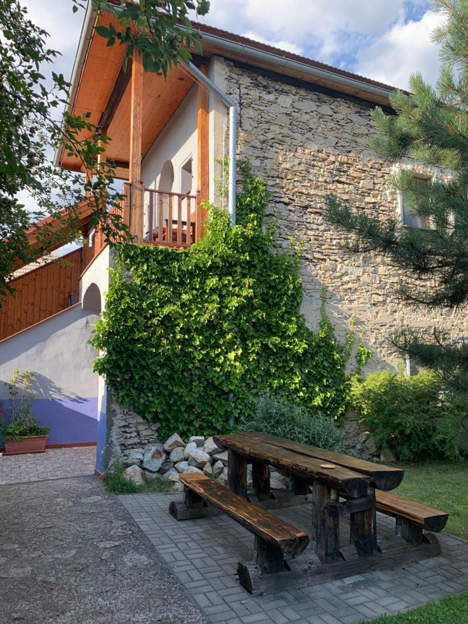 Villa Lypche Besenova Exterior photo